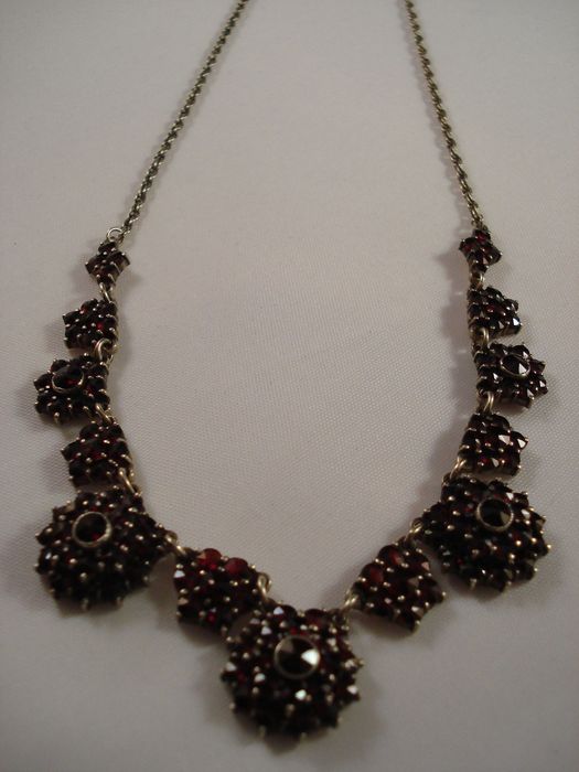 Garnet - necklace with Bohemian garnets
