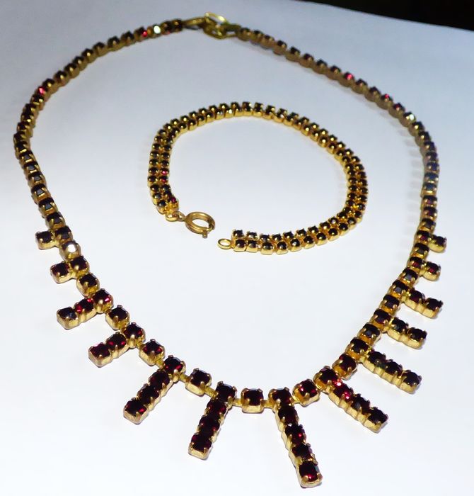 Bohemian garnet set