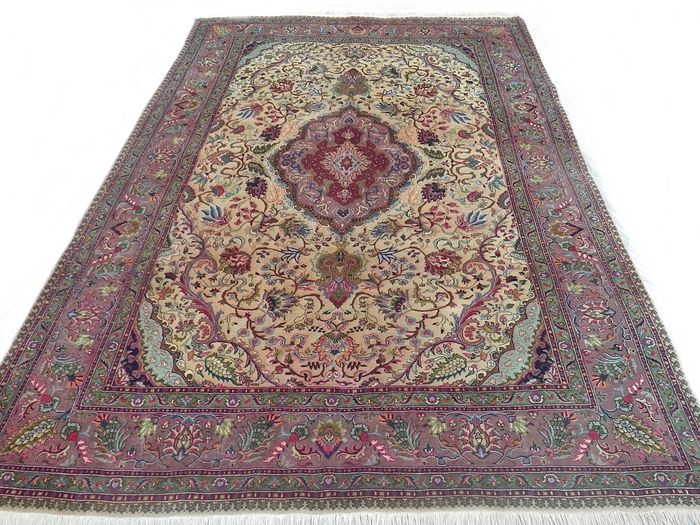 Persian Tabriz carpet - approx 1900/1920