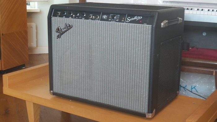 Fender Satellite SFX Guitar Amplifier