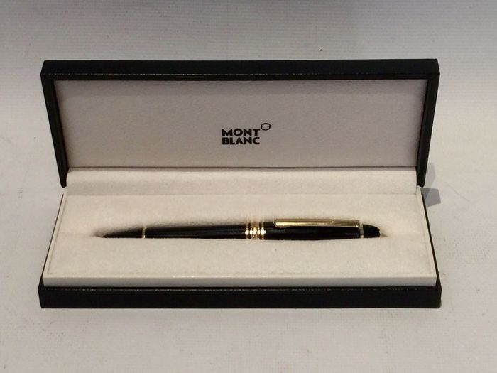 Montblanc Meisterstück fountain pen