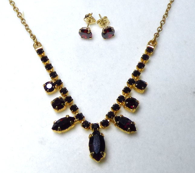 Bohemian garnet set