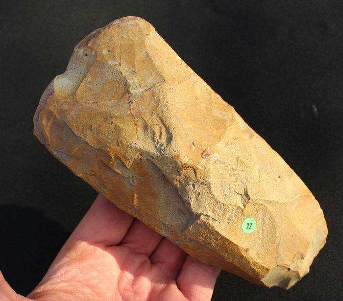 Neolithic flint axe - 17.5 cm