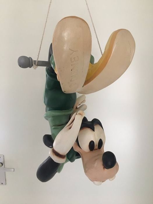 Disney, Walt - Figure - Goofy on the trapeze (1980s/90s)
