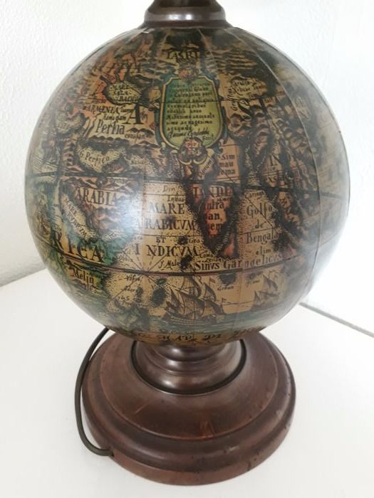 Table Lamp Globe