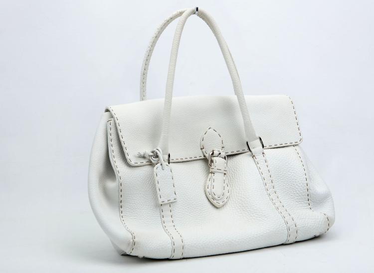 FENDI SELLERIA SHOULDER BAG