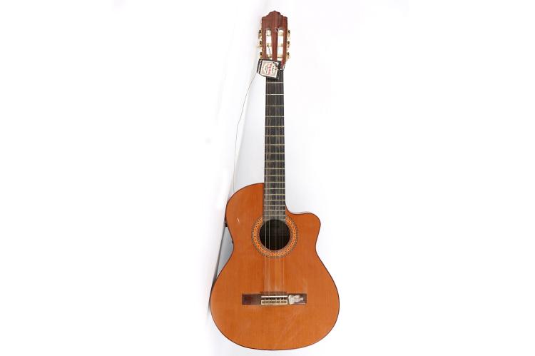 An electric classic guitar