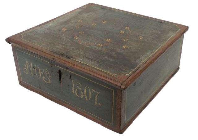 PENNSYLVANIA FOLK ART PAINTED PINE STORAGE BOX