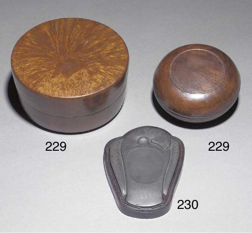A Chinese burlwood circular box and cover 18th/19th century