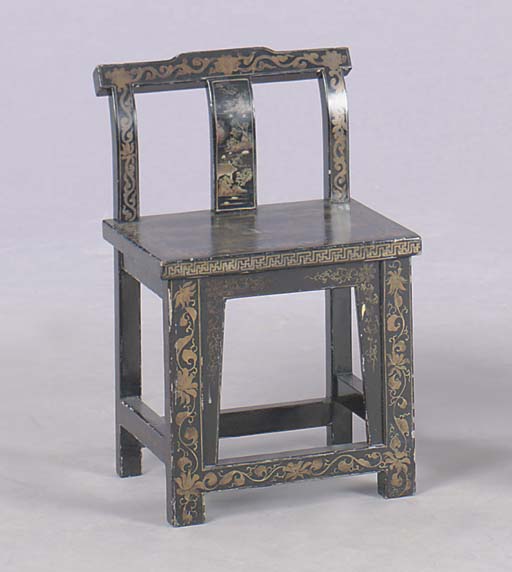 A PAIR OF CHINOISERIE DECORATED LACQUER LOW CHAIRS,