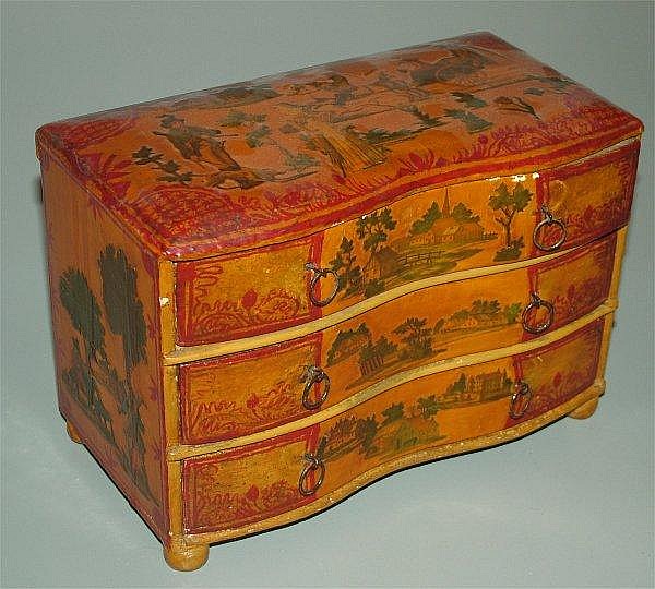 19TH CENTURY CHINOISERIE DECORATED MINIATURE