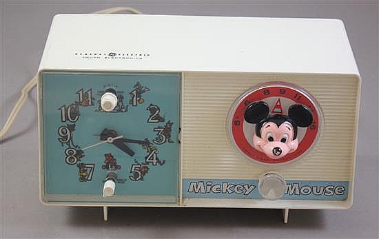 GENERAL ELECTRIC "YOUTH ELECTRONICS" MICKEY MOUSE CLOCK...