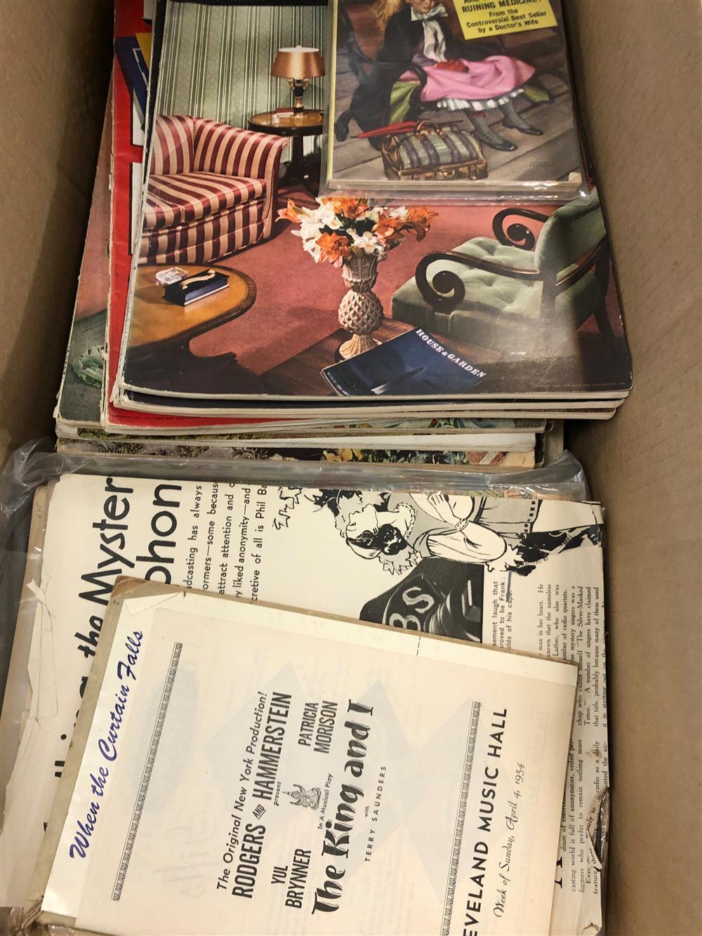 LARGE BOX LOT VINTAGE EPHEMERA INCLUDING MAGAZINES
