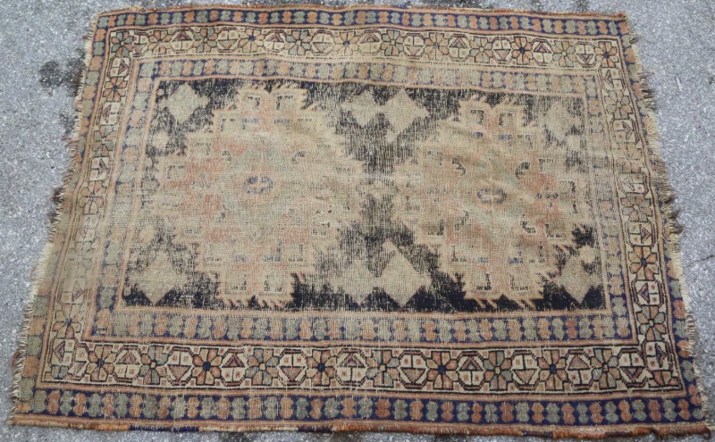 HAND KNOTTED PERSIAN RUG
