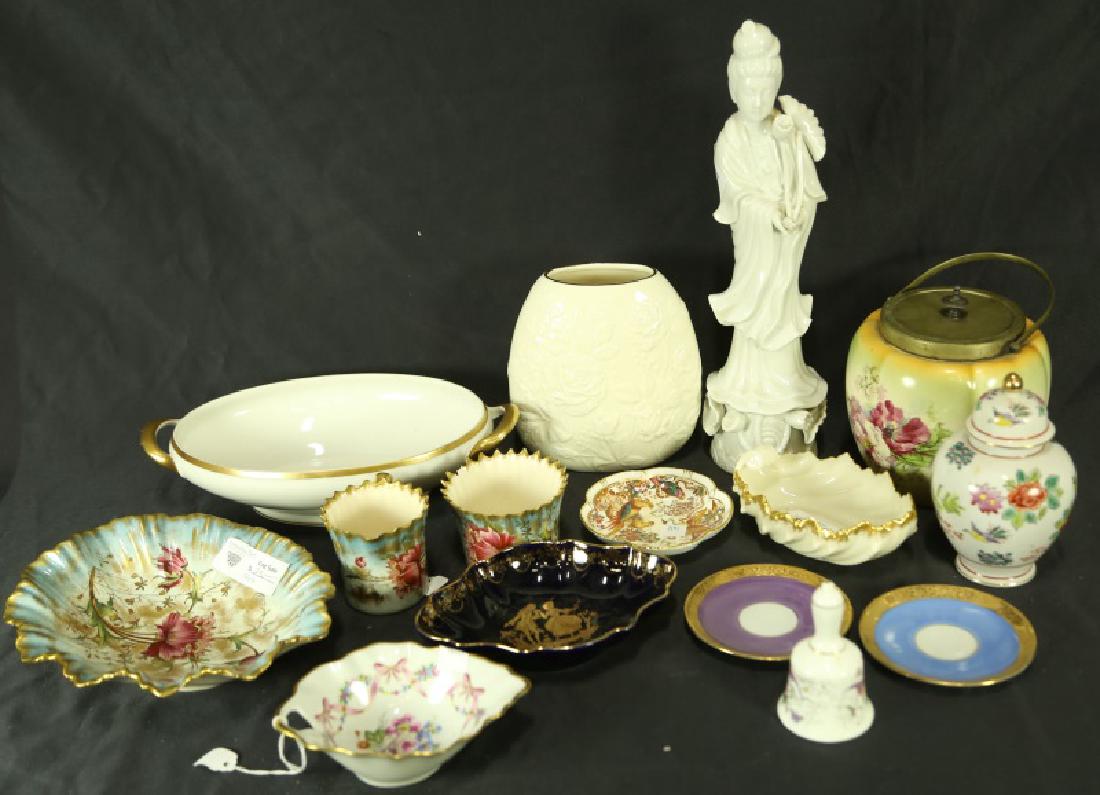 Mixed lot of fifeteen decorative porcelain pieces
