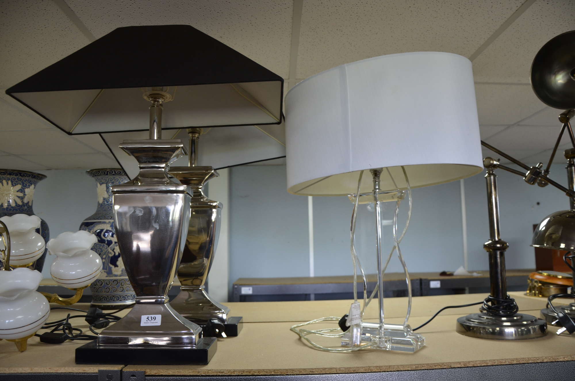 Pair of table lamps and glass lamp