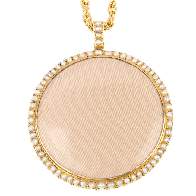 Split pearl photo pendant and chain