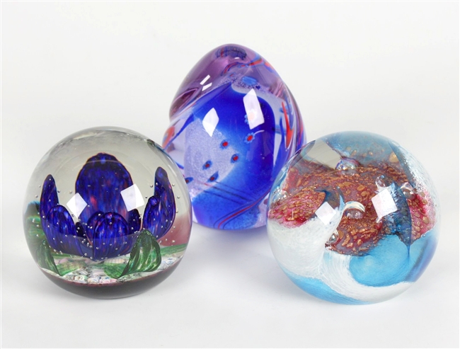Six Caithness glass paperweights