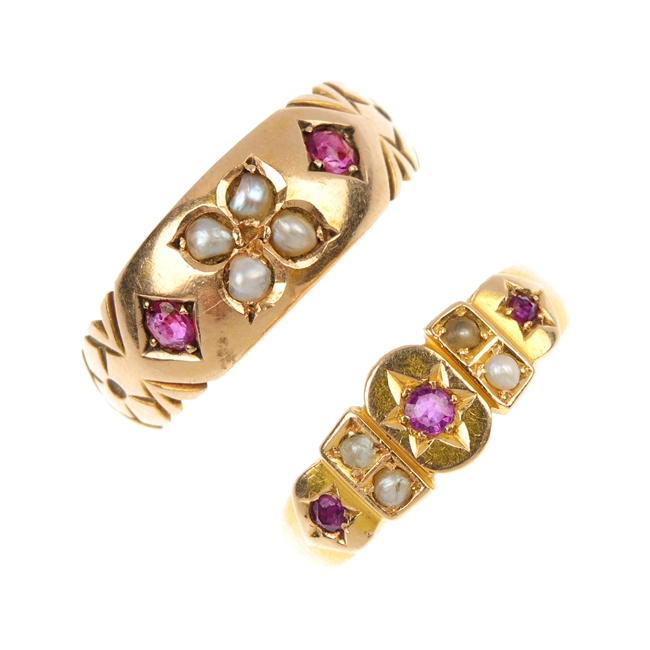 A 15ct gold late Victorian ruby and split pearl band ring.