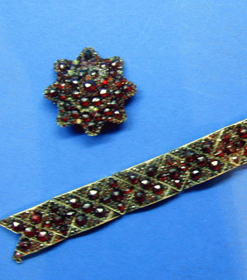 Bohemian Garnet Jewelry