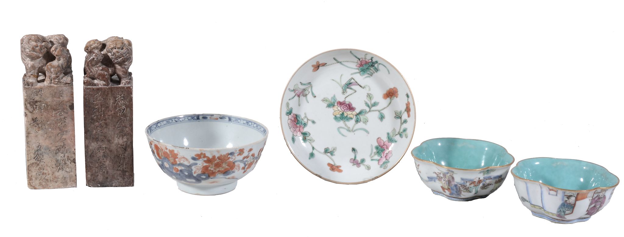 A pair of Chinese famille rose cinquefoil lobed bowls, Qing Dynasty