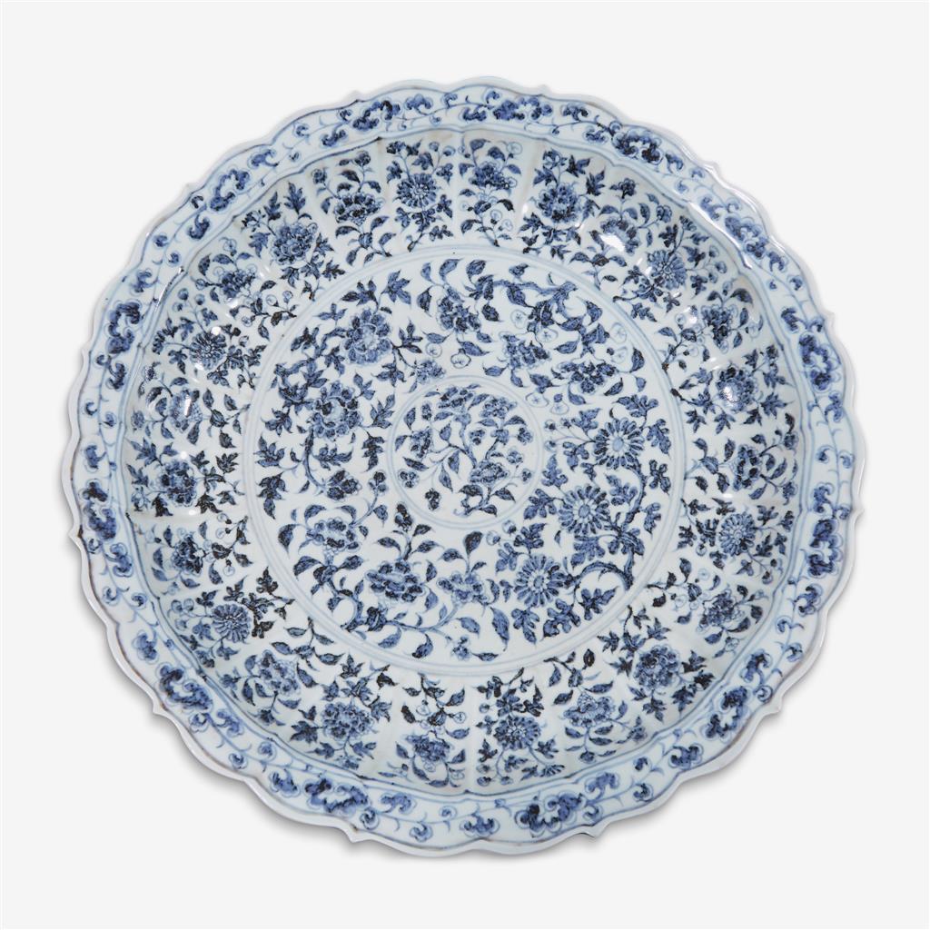 A large Chinese Ming style blue and white charger, 19th/20th century