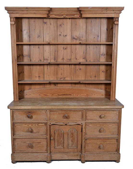 Pine dresser