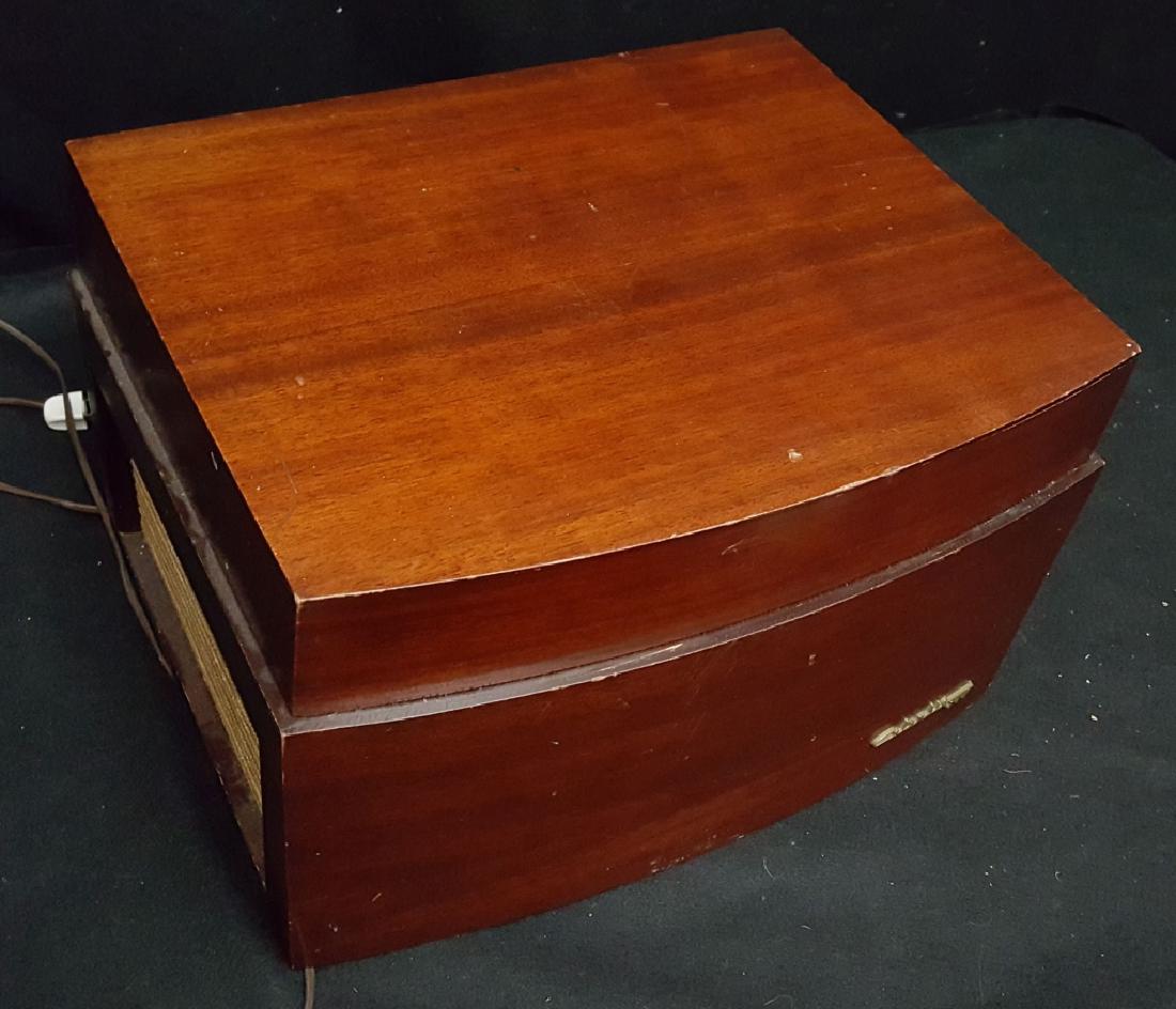 Columbia 360 Turntable / Record Player