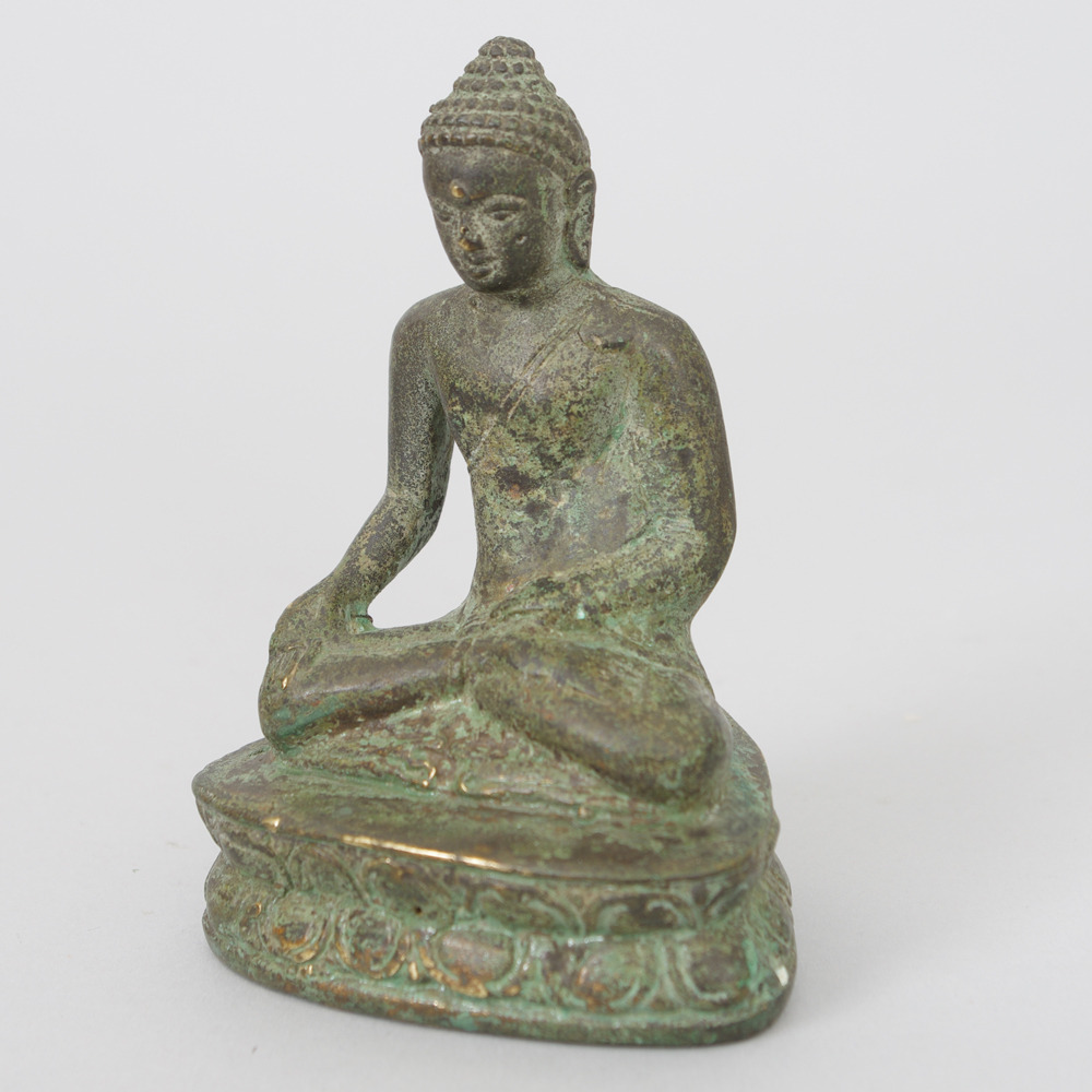 SKULPTUR, Buddha, patinerad brons.