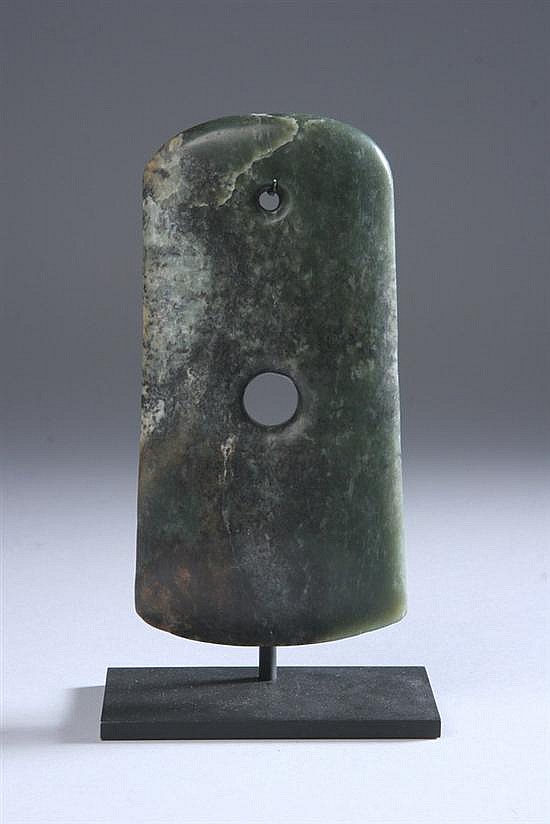 CHINESE NEOLITHIC GREEN JADE AXE