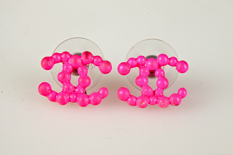 CHANEL HOT PINK CC LOGO EARRINGS,