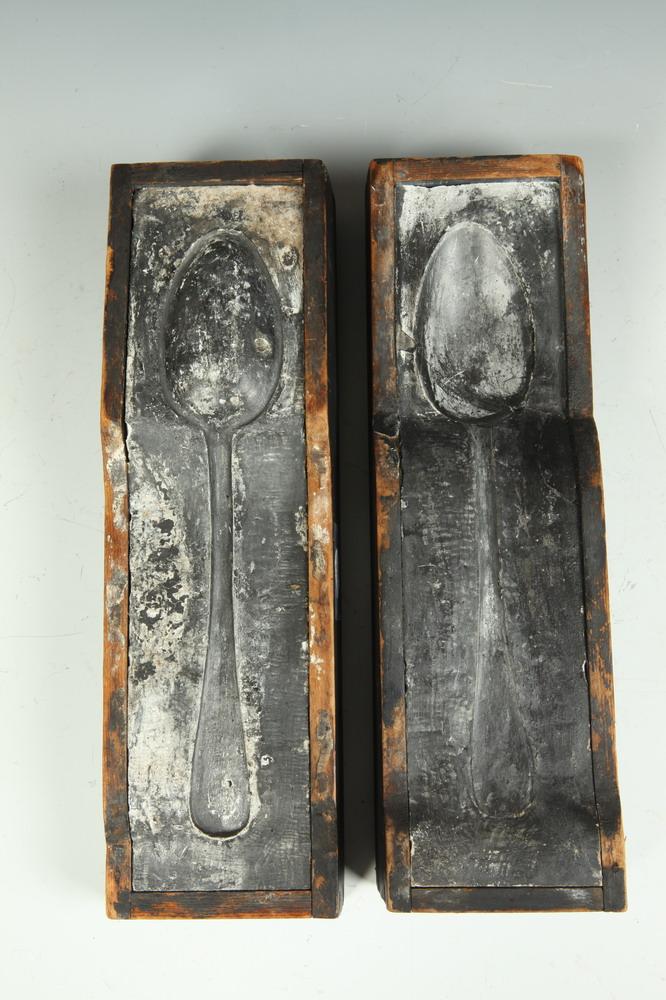 PAIR OF 19TH CENTURY CERAMIC SPOON MOLDS