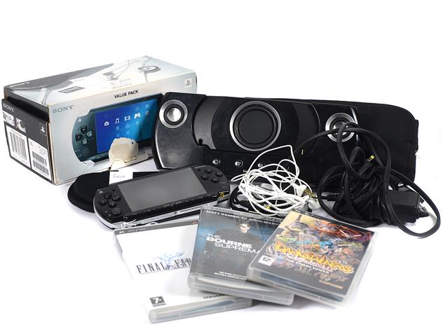Sony Playstation Portable nr. 032740102208626685 med minneskort 32MB