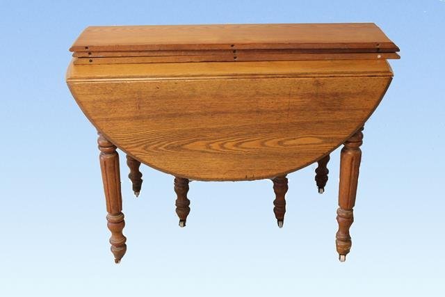 Oak Drop Leaf 5-Legged Extension Table