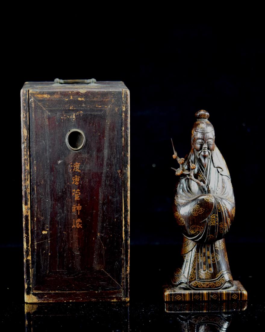 Japanese jiche Wood Priest with Gilt Lacquer Decoration
