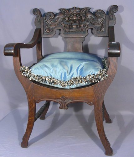 ANTIQUE HAND CARVED WOODEN CURVED CHAIR