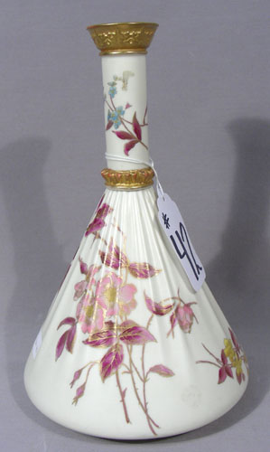 LARGE ANTIQUE HAND PAINTED ROYAL WORCHESTER VASE