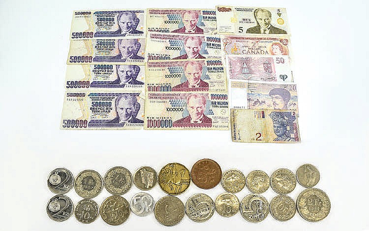 Small Mixed Lot Of Modern Banknotes And Coins.