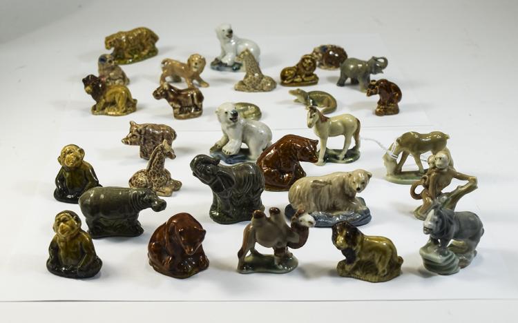 Wade Whimsies Collection of ( 31 ) Animal Figures,