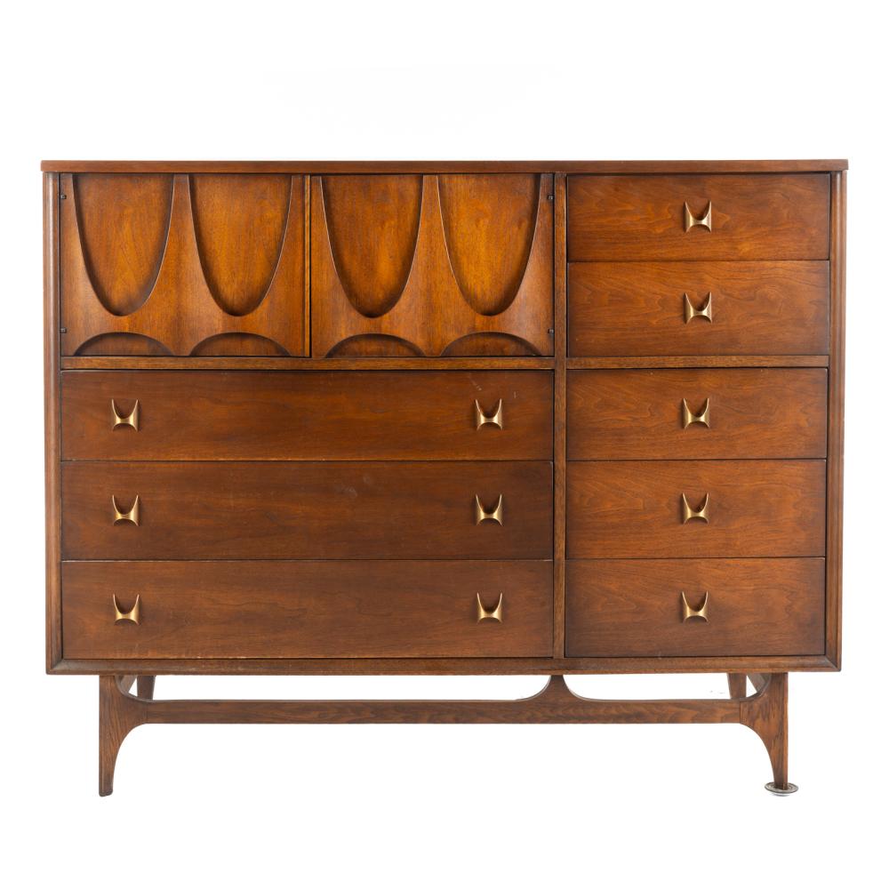 Broyhill Brasilia Gentleman's Chest