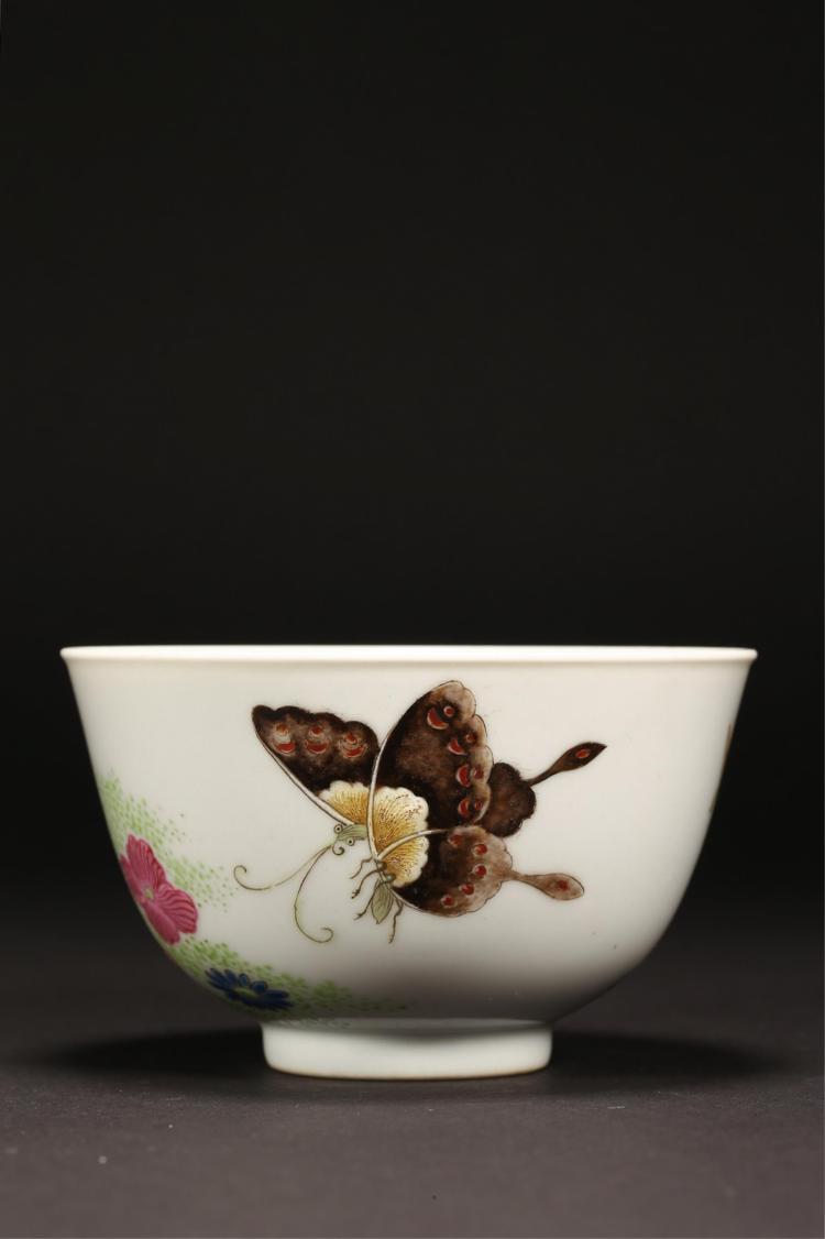 CHINESE QING DYNASTY FAMILLE ROSE BOWL