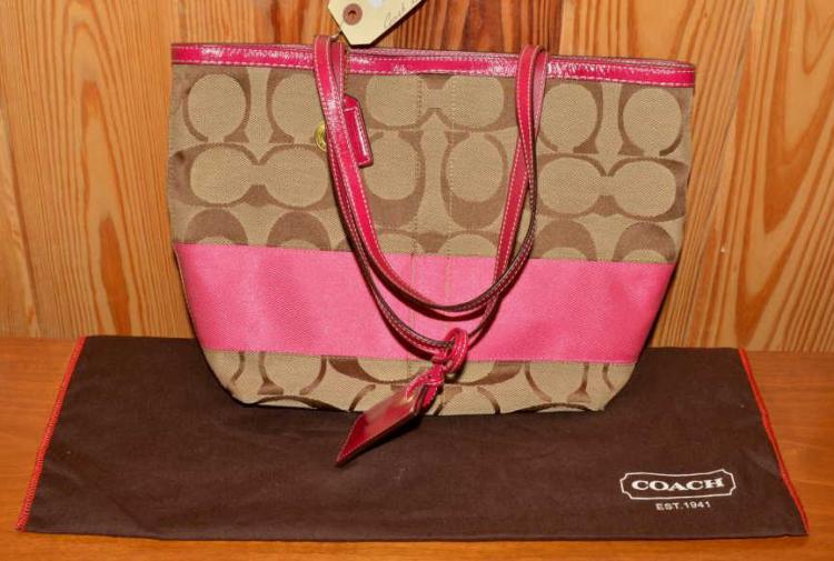 Coach Signature Tote Bag