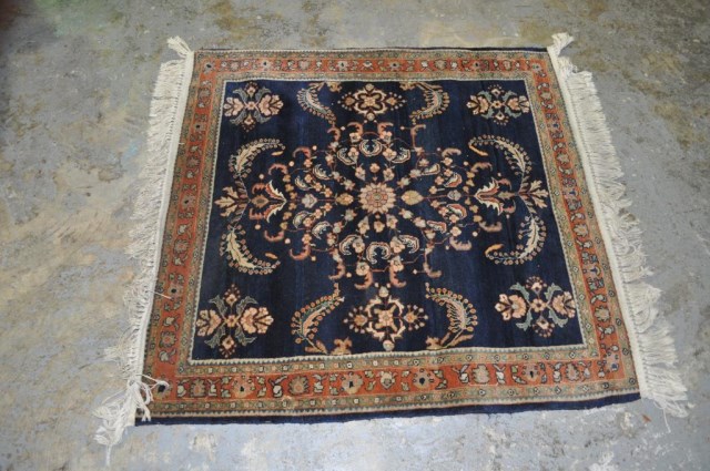 Hand-knotted Oriental Wool Rug