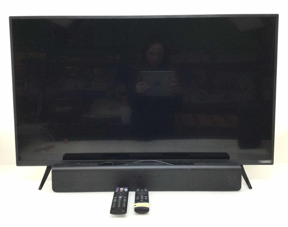 Vizio 40in LED Smart HDTV w/ Remote & Sound Bar