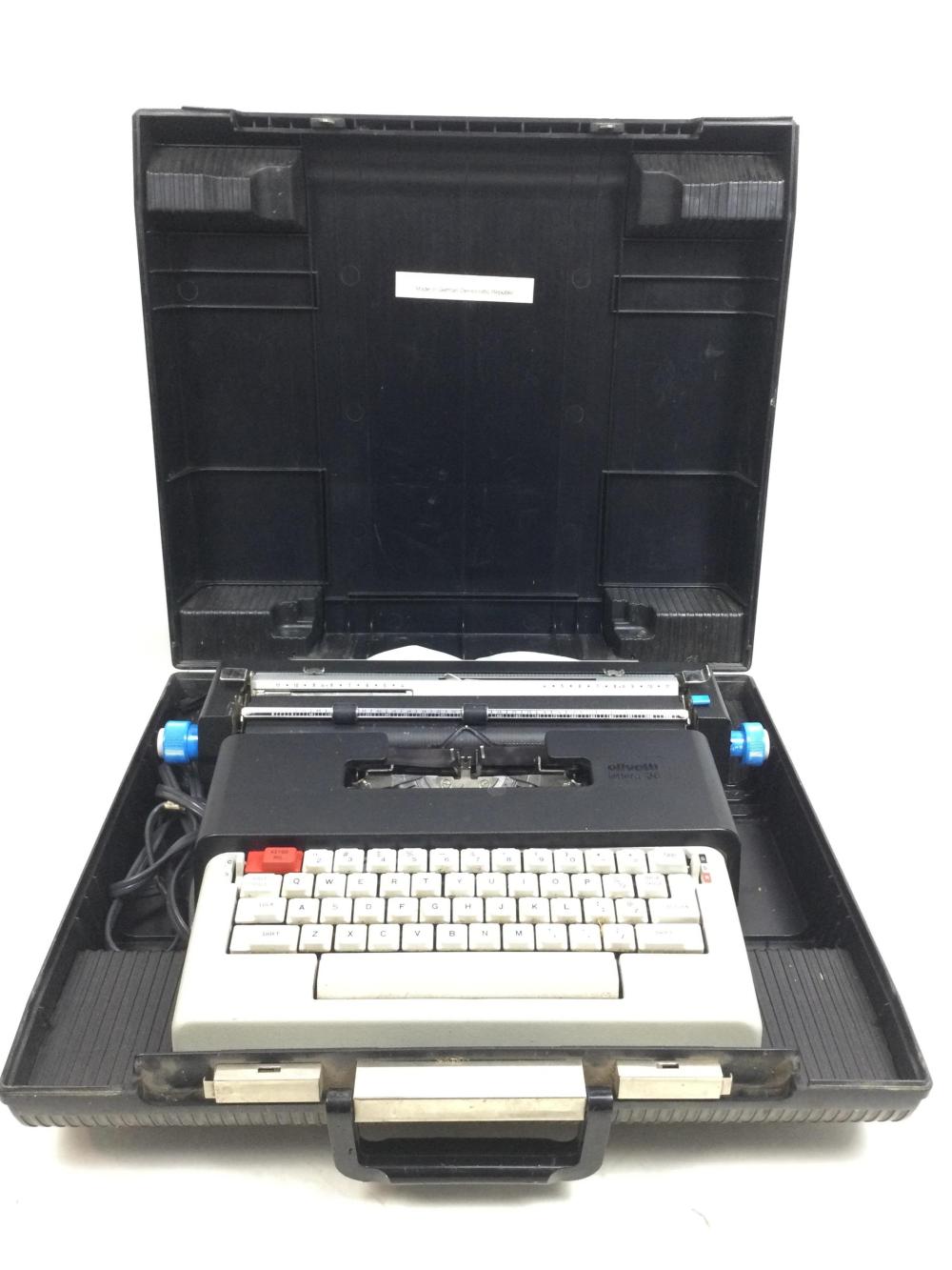 Vintage Olivetti Lettera 36 Typewriter