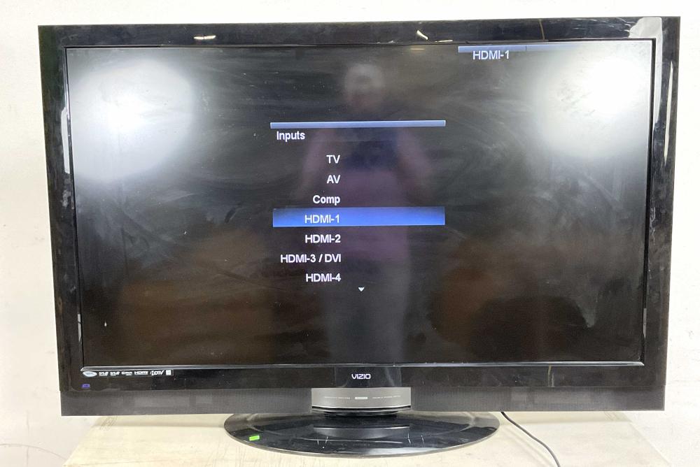 Vizio 55in 1080p Led LCD Smart HDTV w/ Remote