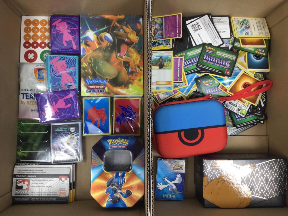 Pokémon Game Trading Cards & Sleeves