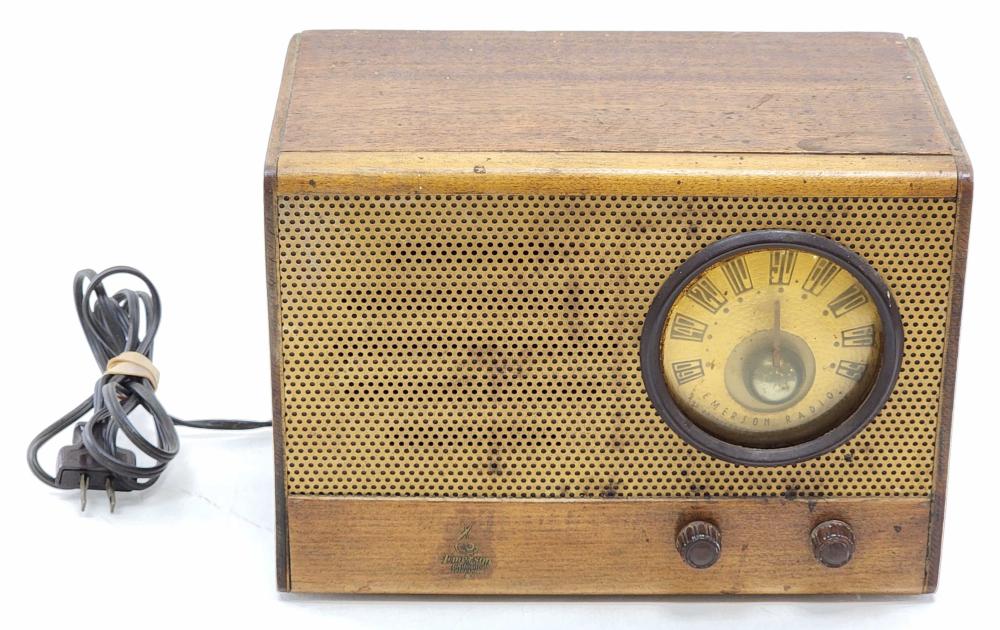 Vintage Emerson Tube Radio