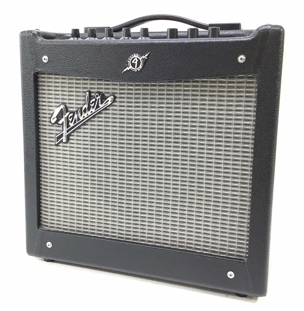 Fender Mustang 1 V.2 Guitar Amplifier, Modeling