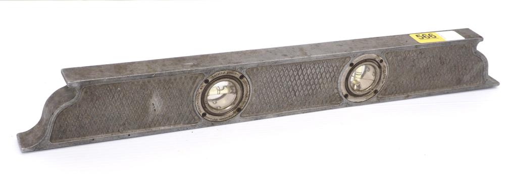 24" Davis & Cook Plumb & Level
